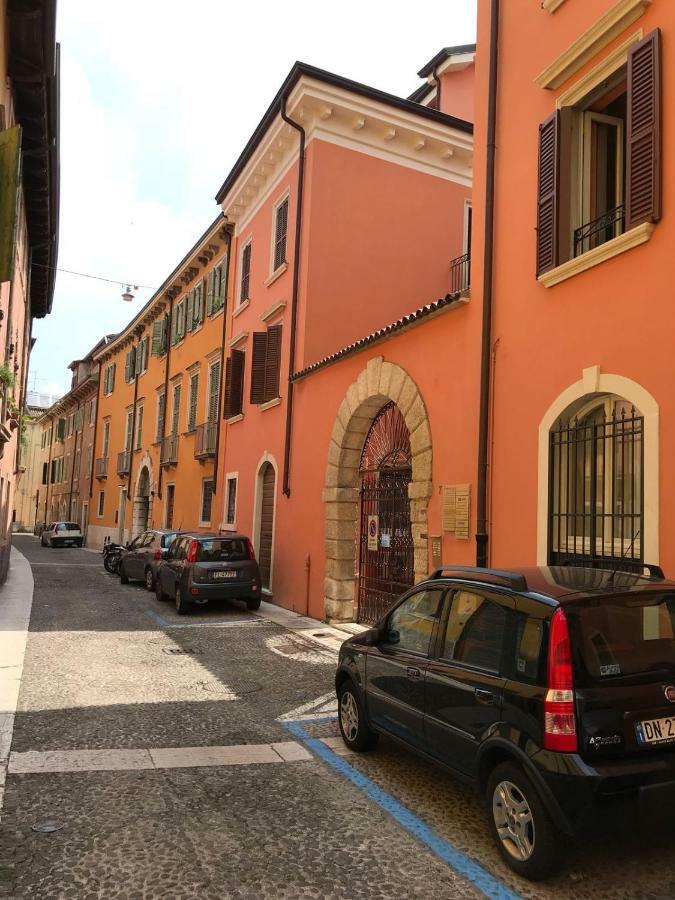 Verona'S Central Apartment Behind The Arena Extérieur photo
