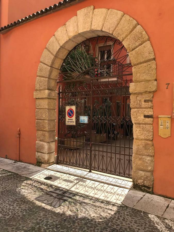 Verona'S Central Apartment Behind The Arena Extérieur photo